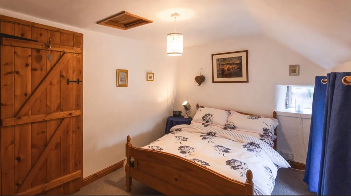 The double bedroom inside Pumpkin Cottage